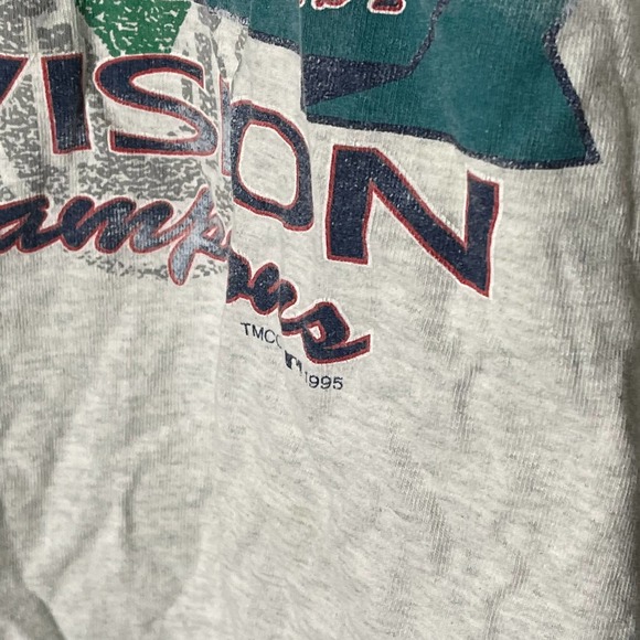 SOLD VTG 1995 Seattle Mariners T Shirt XL - Picture 2 of 3